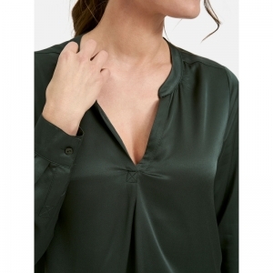 Blouse w neckpanel, V-neck, ga 708 forest