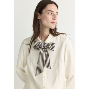 01161 0340 WINTER WHI
