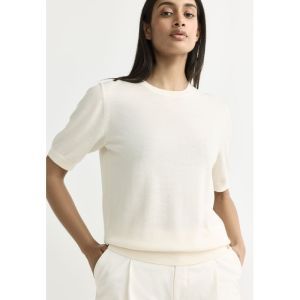 98230 0340 WINTER WHI